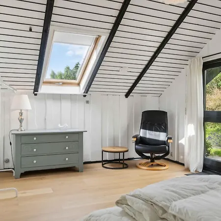 The Summer House In Peaceful Nyrup *