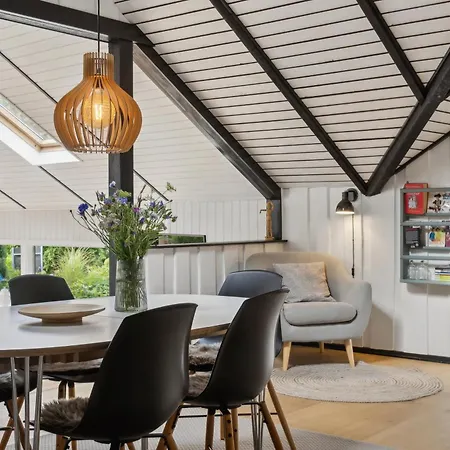 The Summer House In Peaceful Nyrup *