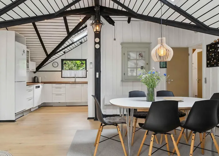 The Summer House In Peaceful Nyrup *